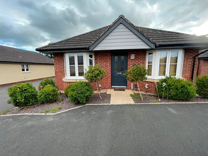 3 Bedroom Bungalow To Rent In Coed Cae Bach, Cwmrhydyceirw, Swansea, SA6
