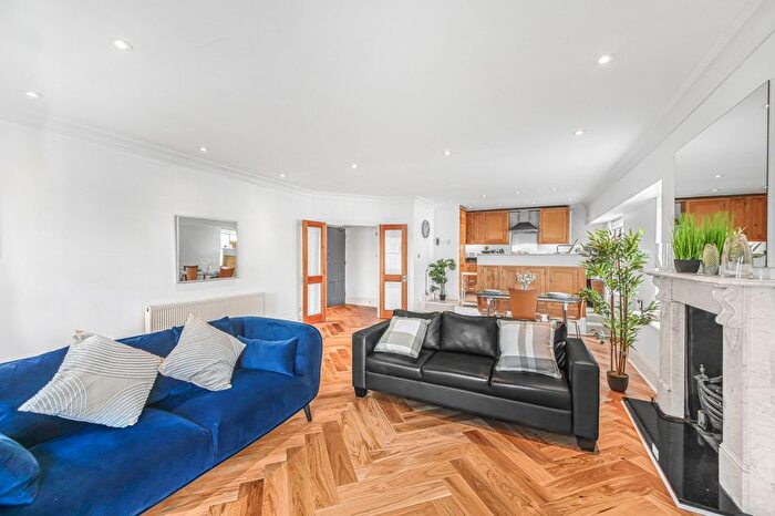 2 Bedroom Flat For Sale In Sussex Place, Hyde Park, W2