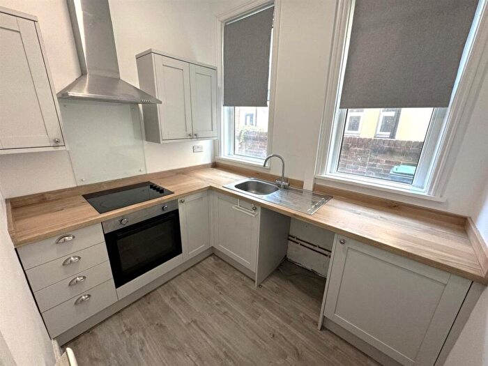 Studio To Rent In Linden Grove, Gosport, PO12