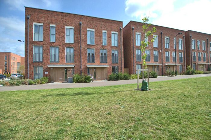 4 Bedroom Semi-Detached House To Rent In Renard Way, Trumpington, CB2