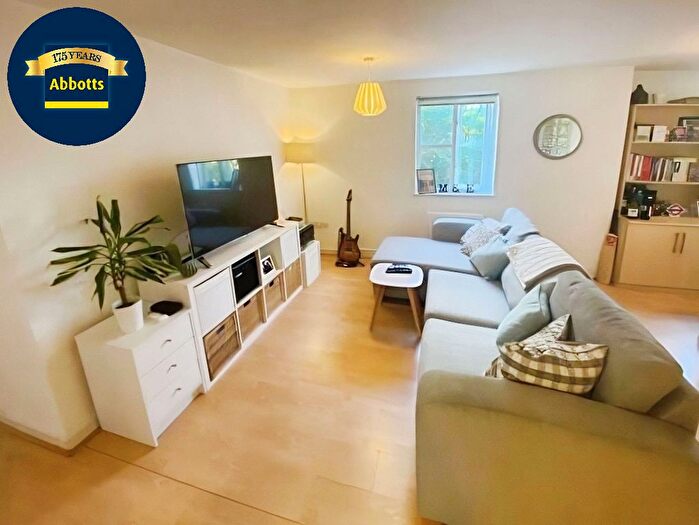 2 Bedroom Property To Rent In New Writtle Street, Chelmsford, CM2