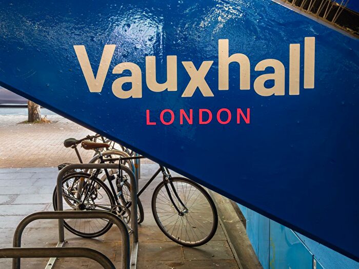 1 Bedroom Flat For Sale In Graphite Square, Vauxhall, London, SE11