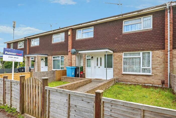 3 Bedroom Terraced House For Sale In Junction Road, Poole, Dorset, BH16