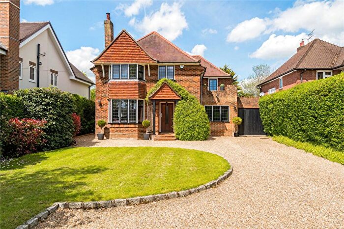 4 Bedroom Detached House For Sale In Burnham Avenue, Beaconsfield, HP9