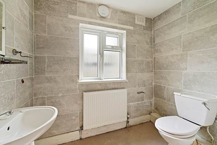 3 Bedroom Terraced House For Sale In South Birkbeck Road, London, E11