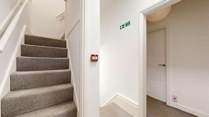 4 Bedroom Semi-Detached House To Rent In Queens Road, Sheffield, S2