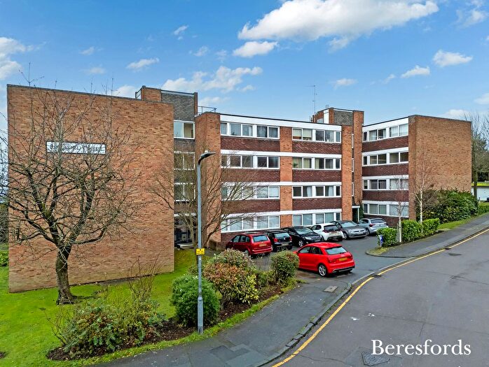 2 Bedroom Flat To Rent In Radford Court, CM12