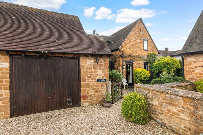 2 Bedroom Property For Sale In Middle Street, Ilmington, Shipston-On-Stour, CV36