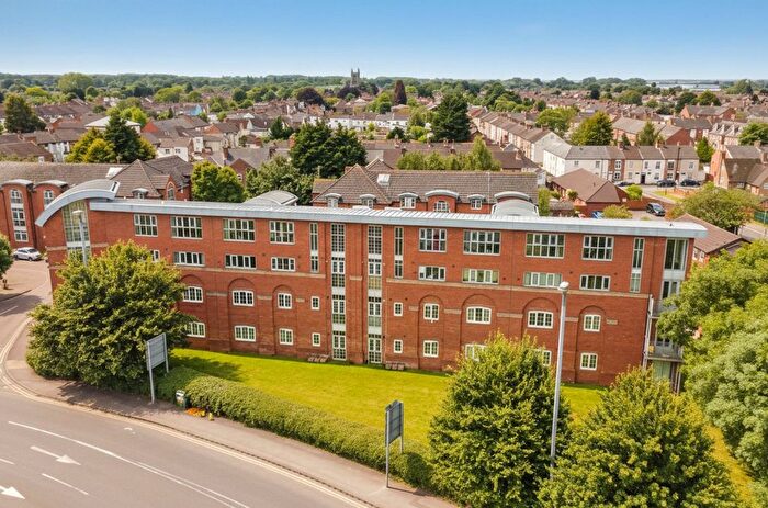 2 Bedroom Flat To Rent In Caxton Court, Burton-On-Trent, DE14