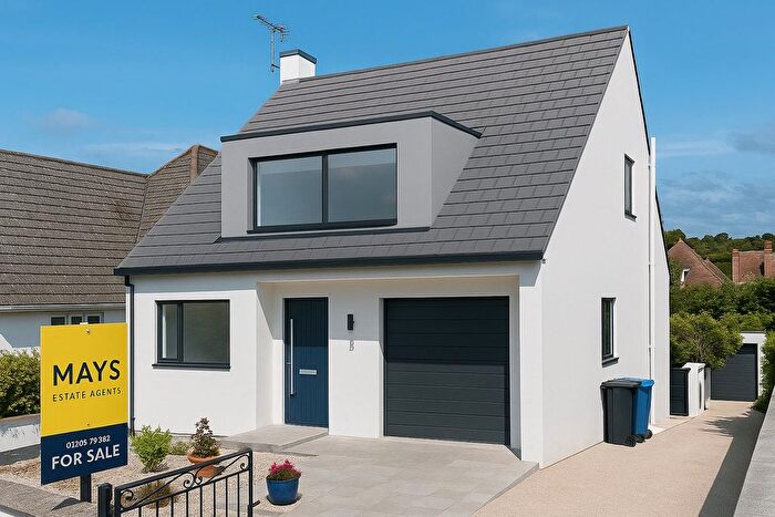 3 Bedroom Detached House For Sale In Caledon Road, Penn Hill, BH14