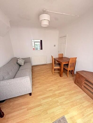 2 Bedroom Flat To Rent In Grove Road, Mitcham, CR4