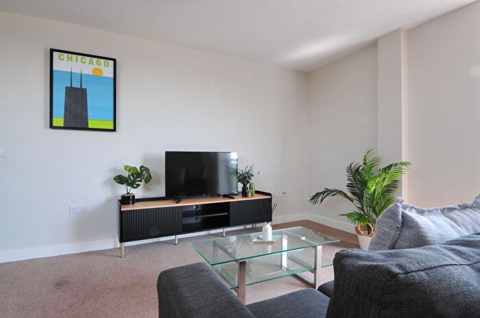 3 Bedroom Flat To Rent In Bed Apartment – Bridgewater Point, Salford, M5