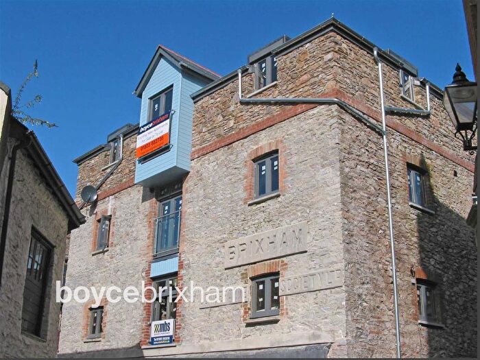 2 Bedroom Flat To Rent In Beach Approach, Brixham, TQ5