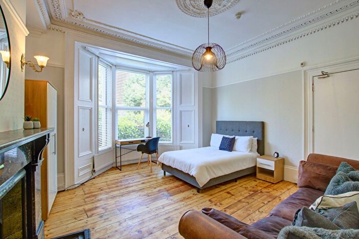 6 Bedroom Semi-Detached House To Rent In Chester Crescent Chester Crescent, Newcastle Upon Tyne, NE2