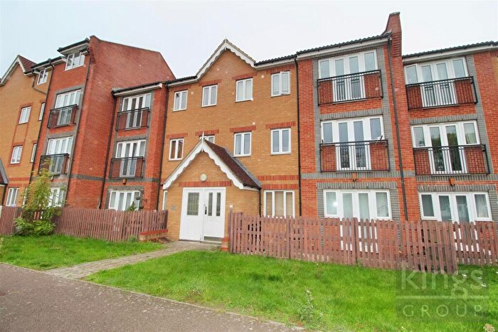 1 Bedroom Flat To Rent In Foundry Gate, Waltham Cross, EN8