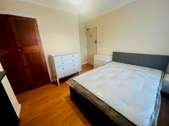 1 Bedroom Detached House To Rent In Milton Road, Cambridge, CB4