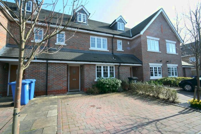 4 Bedroom Terraced House To Rent In Oakley Gardens, Windsor Road, Bray, Berkshire SL6