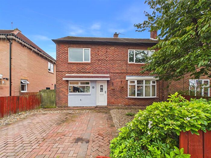 3 Bedroom Semi-Detached House For Sale In Medway, Jarrow, NE32