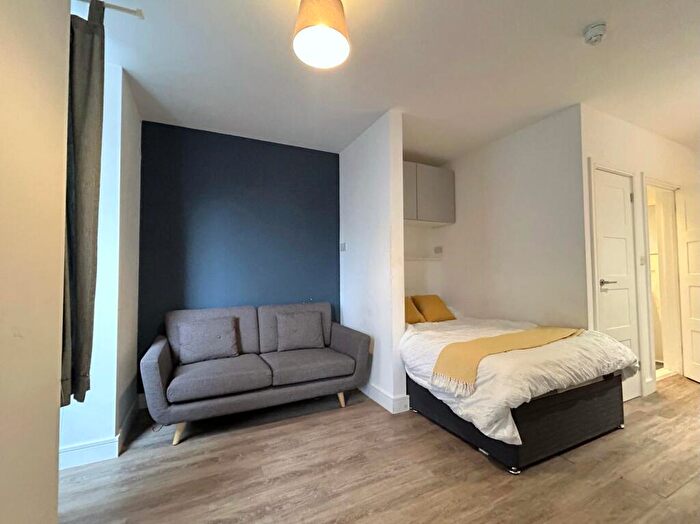 Studio To Rent In Lower Albert Street, Central, Exeter, EX1