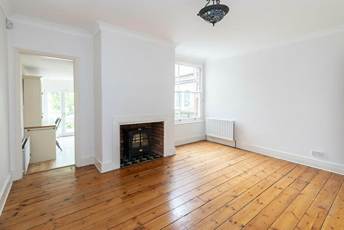 4 Bedroom Terraced House To Rent In Rothes Road, Dorking, RH4