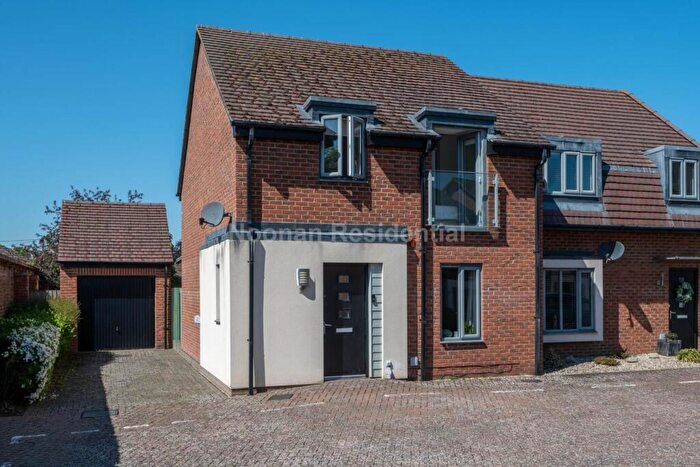 3 Bedroom Semi-Detached House For Sale In Dandby Close, Little Paxton, PE19
