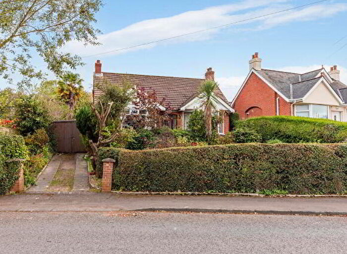 2 Bedroom Detached Bungalows For Sale In Kingsway Park, Belfast, BT5