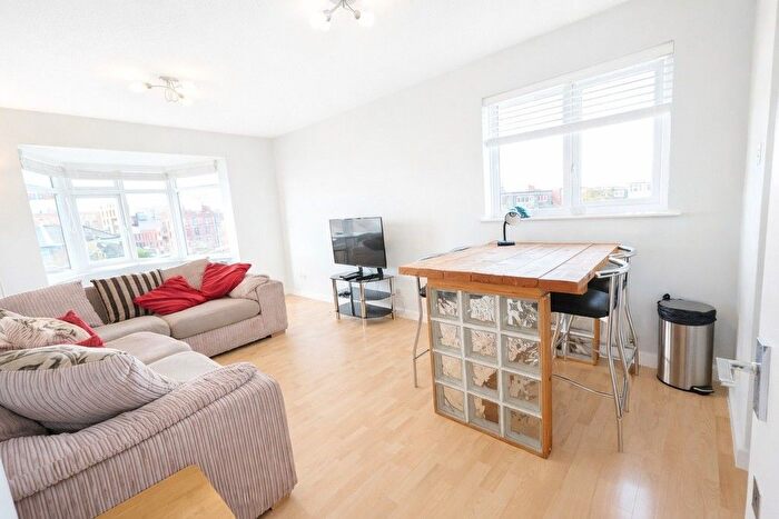 2 Bedroom Flat To Rent In Brent View Road, London, NW9