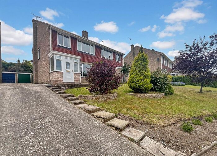 3 Bedroom Semi-Detached House For Sale In Syward Close, Dorchester, DT1