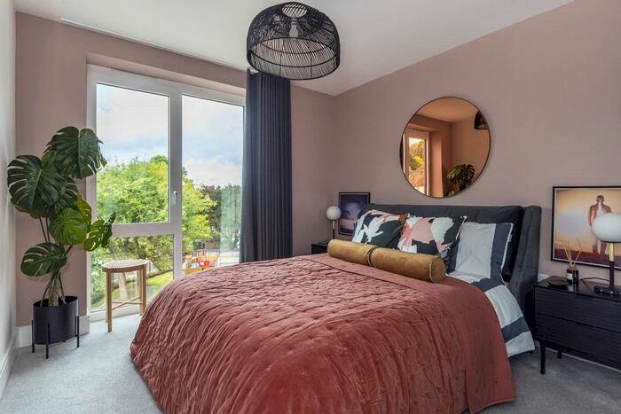 1 Bedroom Flat To Rent In Kooky High Wycombe, Desborough Road, High Wycombe, HP11