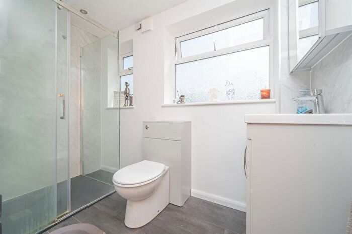 3 Bedroom Terraced House For Sale In Gordon Street, Rothwell, Kettering, NN14