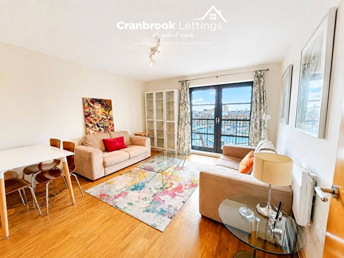 1 Bedroom Flat To Rent In Commercial Road, E14