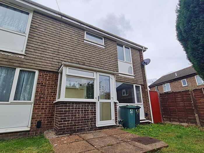 3 Bedroom Property To Rent In Spring Walk, Newport, PO30