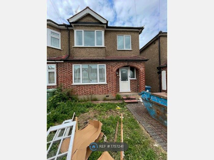 3 Bedroom Semi-Detached House To Rent In Tregenna Avenue, Harrow, HA2