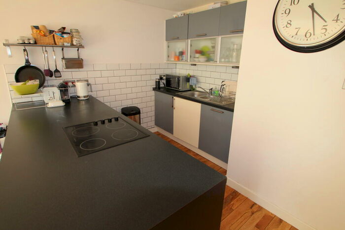 2 Bedroom Apartment To Rent In Great Dove Hill, Merchant City, G1