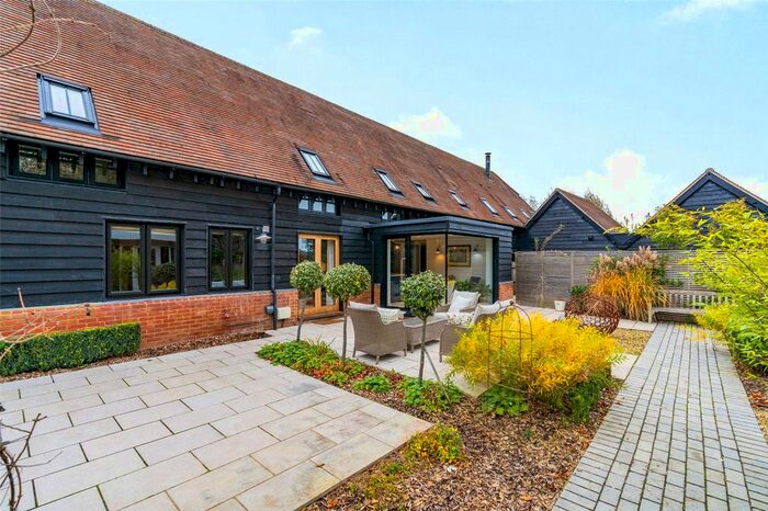 4 Bedroom Detached House For Sale In Grange Farm, Long Lane, Shaw, Newbury RG14