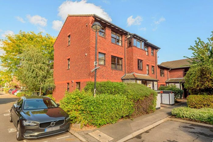 1 Bedroom Flat To Rent In Holley Road, London, W3