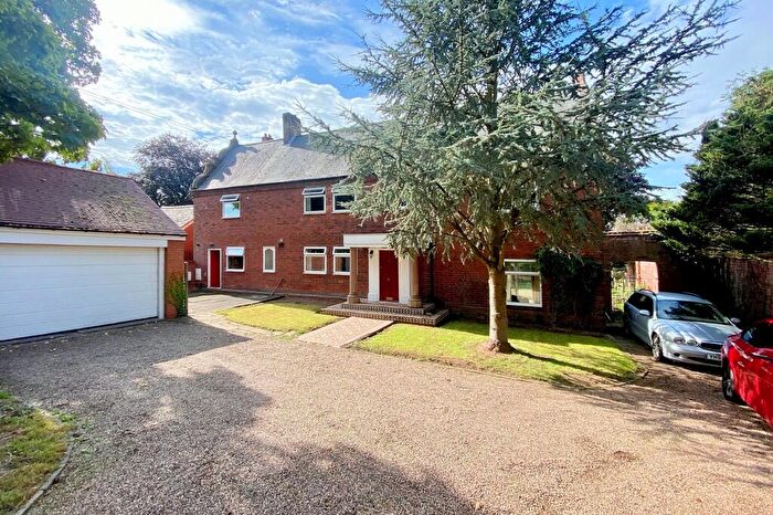 4 Bedroom House For Sale In Station Road, Ibstock, Leicestershire, LE67