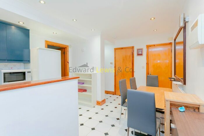 1 Bedroom Flat To Rent In Osbaldeston Road, London, N16