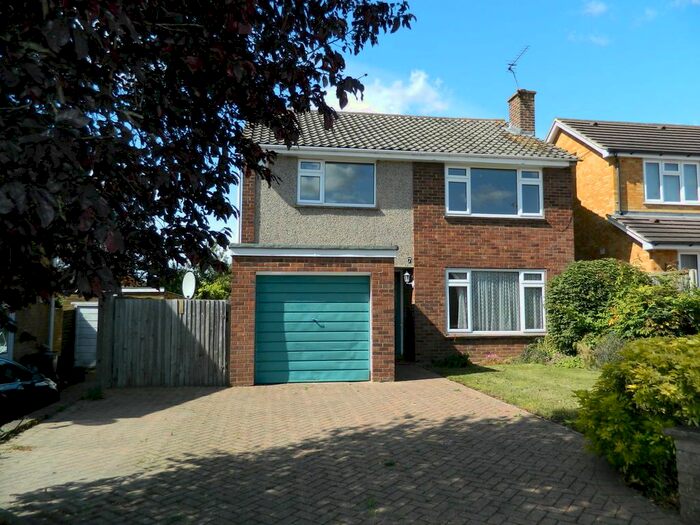 4 Bedroom Detached House To Rent In Rambler Close, Taplow, Buckinghamshire, SL6
