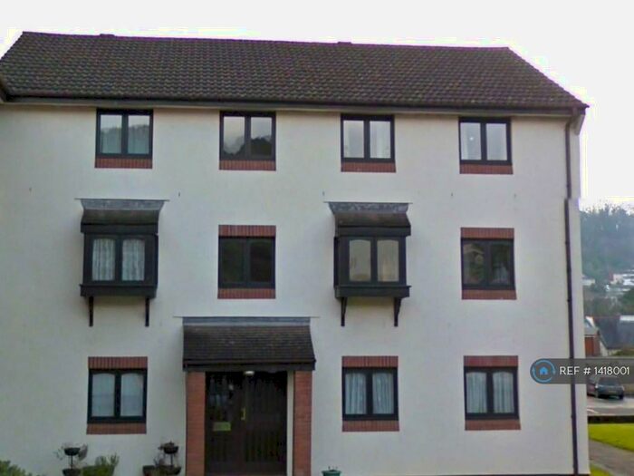 2 Bedroom Flat To Rent In St. Marys Court, Plymouth, PL7