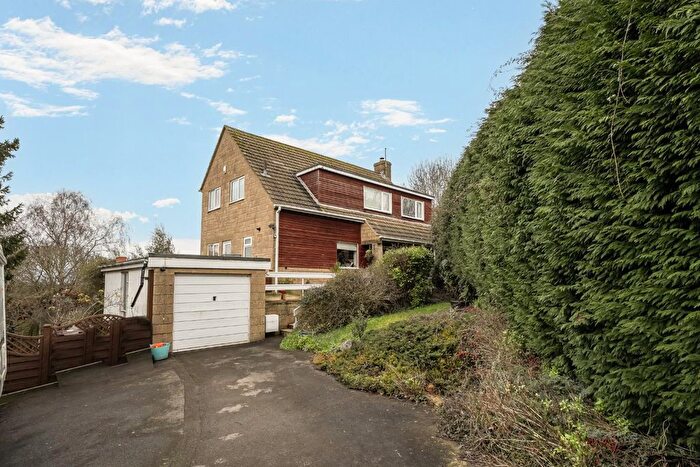 3 Bedroom Detached House For Sale In Orchard Leaze, Dursley, GL11