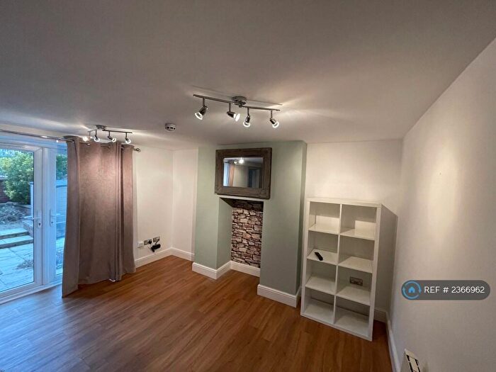 2 Bedroom Flat To Rent In Derngate, Northampton, NN1