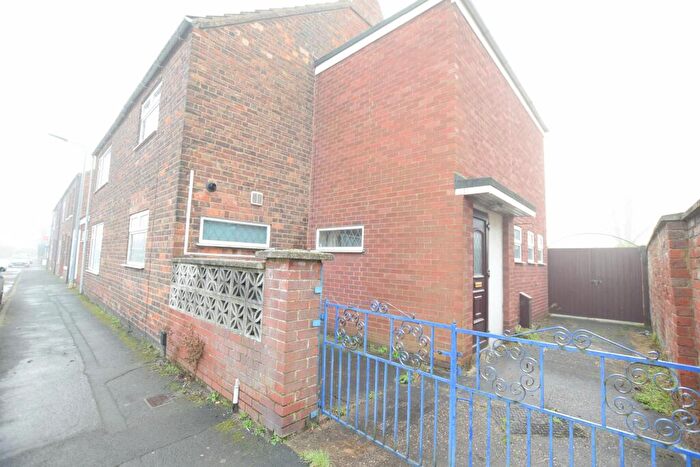 3 Bedroom Semi-Detached House To Rent In Glebe Road, Brigg, DN20
