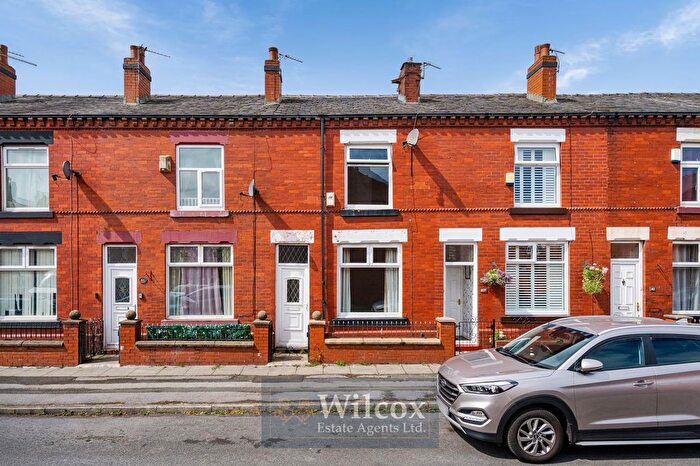 2 Bedroom Terraced House For Sale In Hengist Street, Bolton, BL2