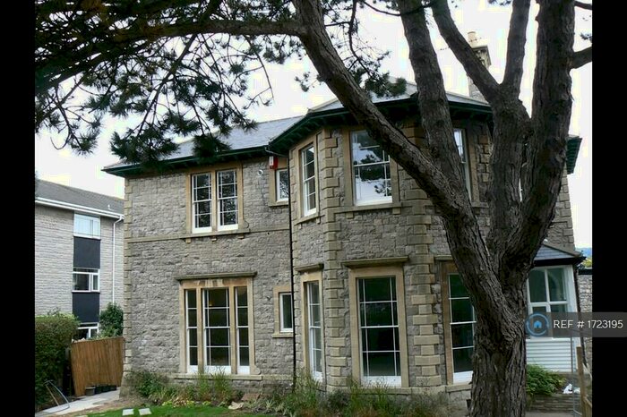 2 Bedroom Flat To Rent In Heathfield, Weston-Super-Mare, BS23