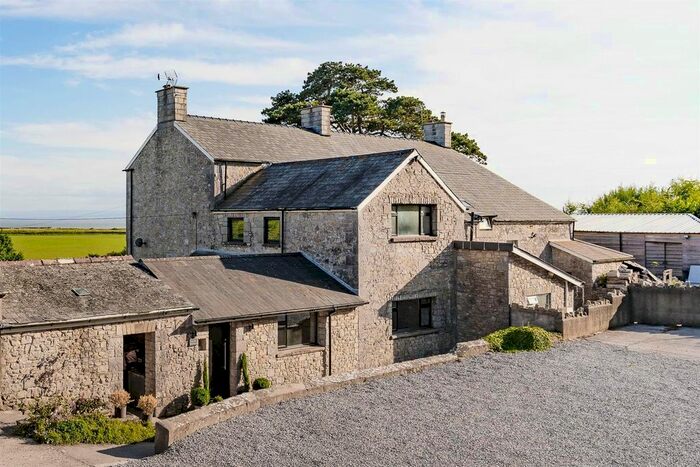 5 Bedroom Farmhouse For Sale In Gileston, Barry CF62