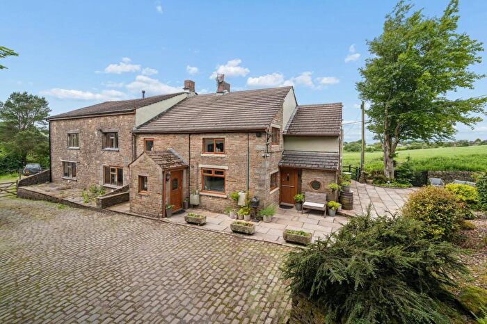 3 Bedroom Semi-Detached House For Sale In Hatton Hallow Farm, Blacksnape, Hoddlesden, BB3