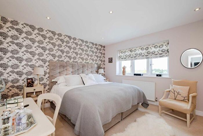 4 Bedroom Detached House For Sale In Over Norton Road, Chipping Norton, OX7