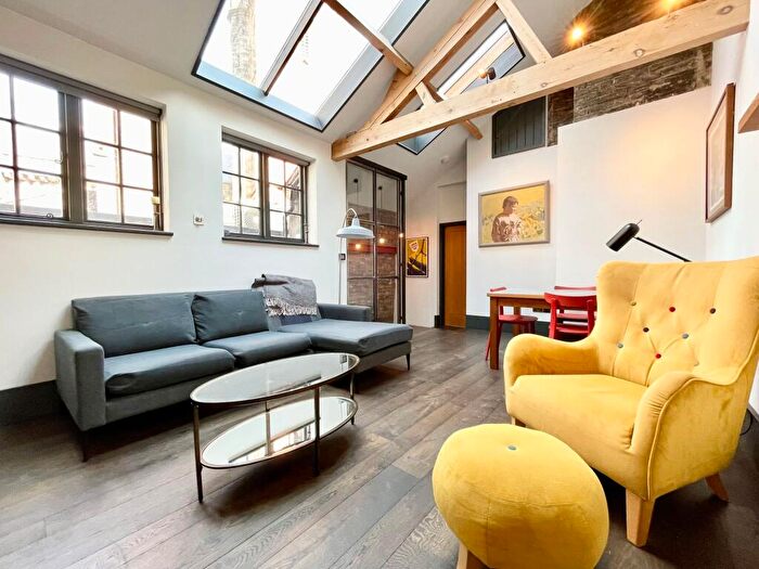 2 Bedroom Flat To Rent In City Centre, College Lane, BS1