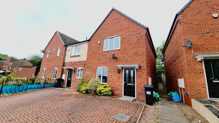 3 Bedroom House To Rent In Highview Street, Dudley, DY2